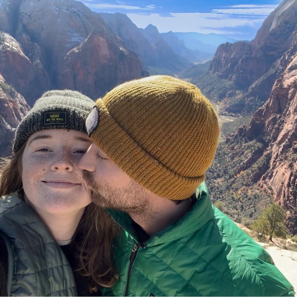 Meet your Posher, Sarah - Picture 3 of 5